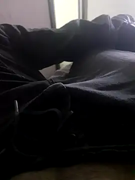 rolaaa2000 online show from April 2026 10:56:02 PM