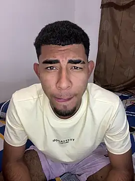 Snapshot of youngalexofficial chatting on February 2026 03:24:01 AM youngalexofficial online show from February 2026 03:24:01 AM