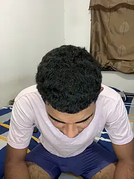 Snapshot of youngalexofficial chatting on February 2026 04:46:02 AM youngalexofficial online show from February 2026 04:46:02 AM