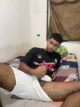 Snapshot of youngalexofficial chatting on February 2026 04:34:02 AM youngalexofficial online show from February 2026 04:34:02 AM