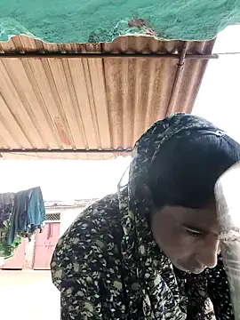 lodhi8080 online show from February 2026 10:52:02 AM