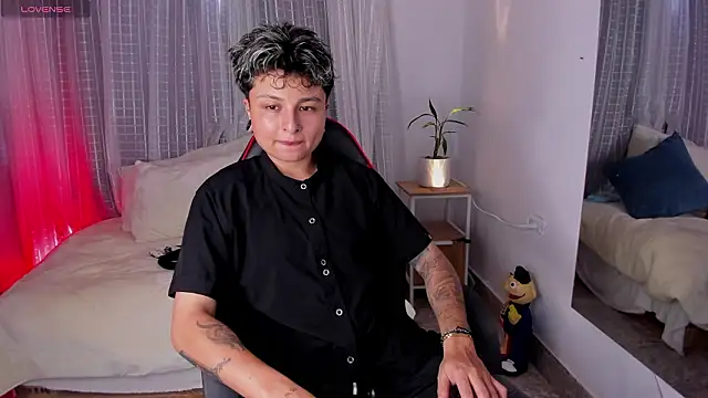 Zury Ramirez online show from March 2026 10:42:01 PM