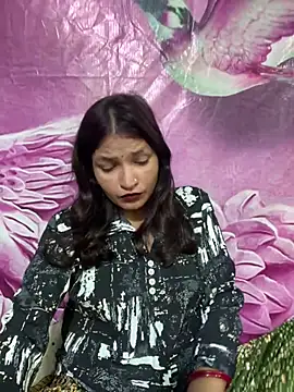 Priyaa 1433 online show from August 2026 06:10:01 PM