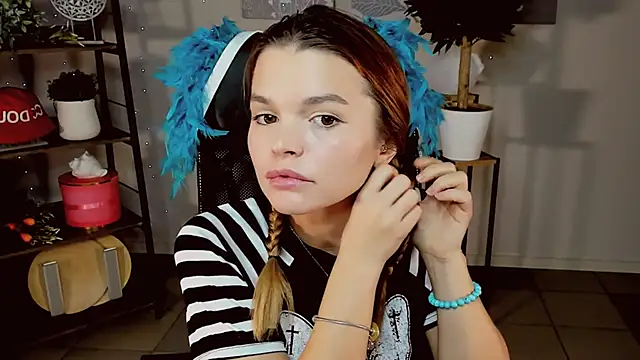 Snapshot of SaraGolben chatting on January 2026 10:06:02 AM SaraGolben online show from January 2026 10:06:02 AM