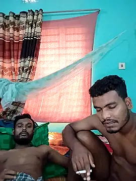 Snapshot of soft_couple778 chatting on April 2026 04:33:02 AM soft couple778 online show from April 2026 04:33:02 AM