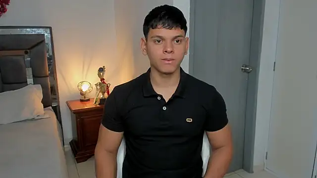 stefan leenox online show from February 2026 07:29:02 PM