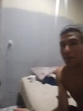 Rodrigohernan19 online show from April 2026 06:51:02 AM