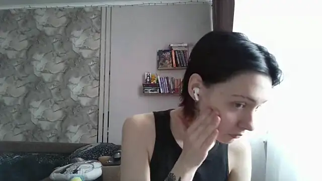 LxayBloom online show from February 2026 09:57:02 AM