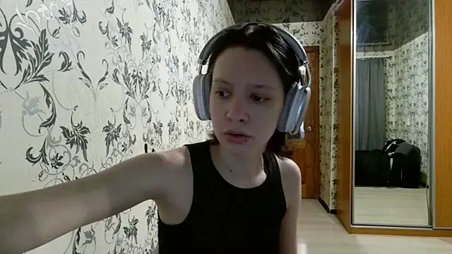 LxayBloom online show from March 2026 12:49:01 PM