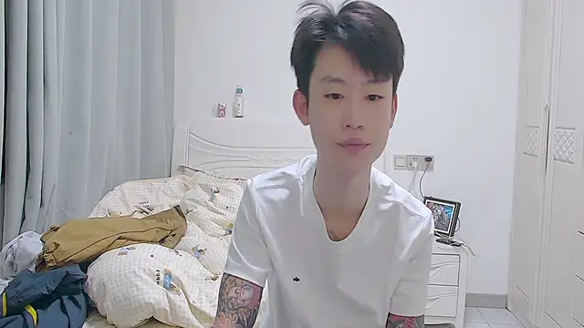 Snapshot of your-cake chatting on April 2026 01:41:01 PM your-cake online show from April 2026 01:41:01 PM