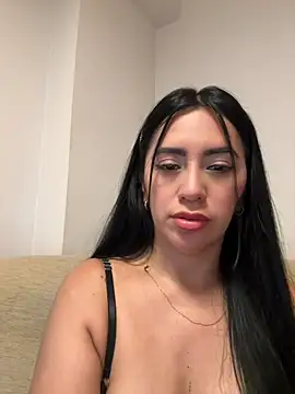 nataliia queen  online show from June 2026 06:01:01 PM