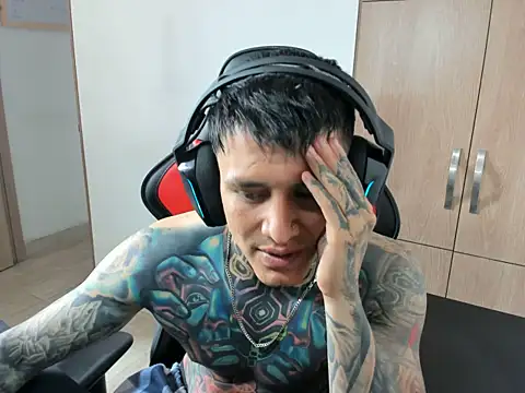 Chrissblack online show from June 2026 04:55:01 PM