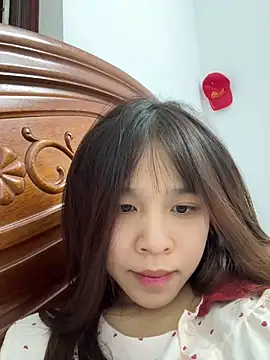 Lyli-122 online show from March 2026 10:28:02 AM