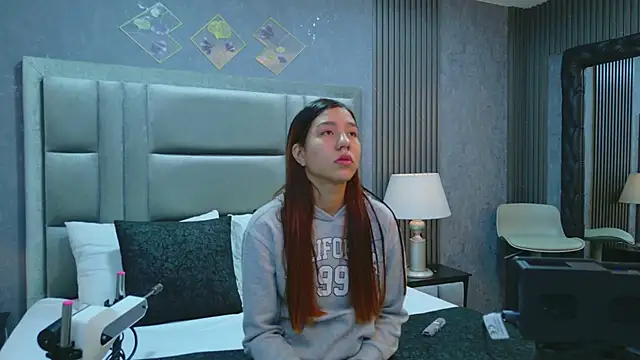 VioletFroost online show from January 2026 07:37:02 PM