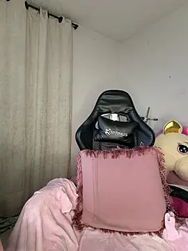 Stormi th online show from April 2026 04:46:01 AM