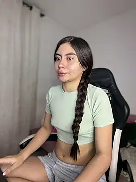 Stormi th online show from April 2026 05:01:02 AM