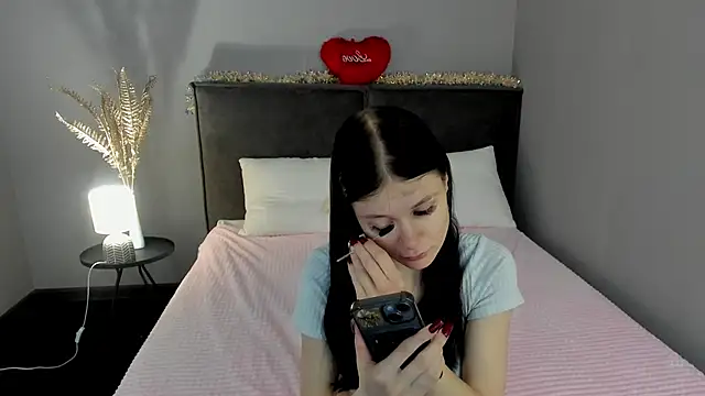 Snapshot of SkinyJoys chatting on February 2026 01:57:02 AM SkinyJoys online show from February 2026 01:57:02 AM