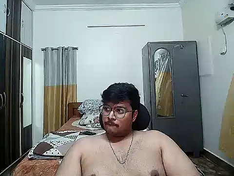 Snapshot of maxi23932 chatting on May 2026 10:23:01 AM maxi23932 online show from May 2026 10:23:01 AM