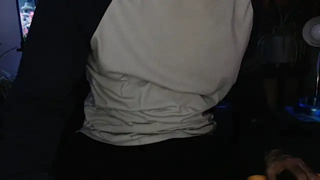 Snapshot of EspanolVato chatting on March 2026 12:04:01 AM EspanolVato online show from March 2026 12:04:01 AM