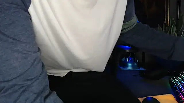 Snapshot of EspanolVato chatting on March 2026 10:54:01 AM EspanolVato online show from March 2026 10:54:01 AM