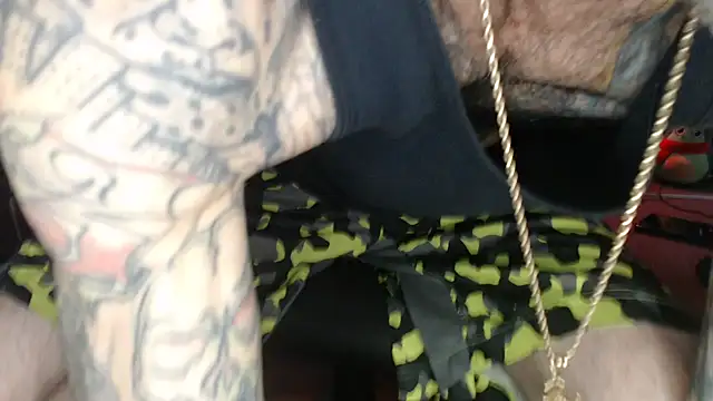 Snapshot of EspanolVato chatting on April 2026 11:35:02 PM EspanolVato online show from April 2026 11:35:02 PM