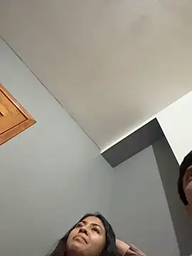 Snapshot of Bufu2213 chatting on April 2026 02:56:01 AM Bufu2213 online show from April 2026 02:56:01 AM