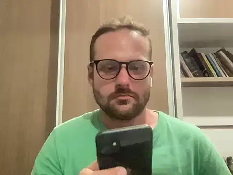 Snapshot of catarinenseputo chatting on March 2026 11:33:01 PM catarinenseputo online show from March 2026 11:33:01 PM