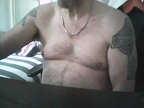Snapshot of loudandproud chatting on June 2026 05:10:01 AM loudandproud online show from June 2026 05:10:01 AM