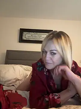 Snapshot of Milfshake227 chatting on February 2026 01:26:02 AM Milfshake227 online show from February 2026 01:26:02 AM