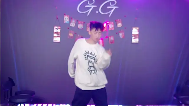 Snapshot of TNT-520 chatting on January 2026 12:57:01 AM TNT-520 online show from January 2026 12:57:01 AM