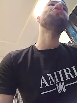 Snapshot of AndyKnoxx chatting on February 2026 07:18:01 PM AndyKnoxx online show from February 2026 07:18:01 PM