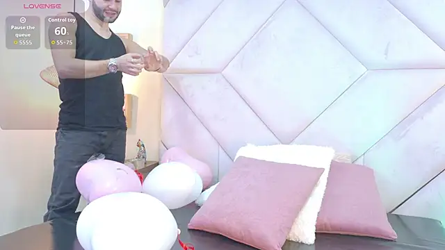 Snapshot of AndyKnoxx chatting on February 2026 07:43:01 PM AndyKnoxx online show from February 2026 07:43:01 PM