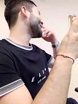 Snapshot of AndyKnoxx chatting on March 2026 06:32:01 PM AndyKnoxx online show from March 2026 06:32:01 PM