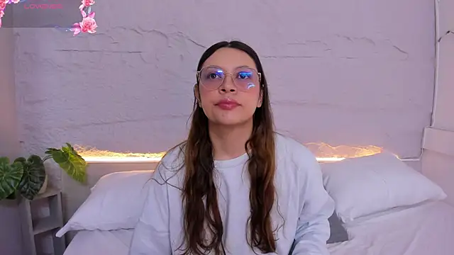 lanna 18  online show from April 2026 11:48:01 AM