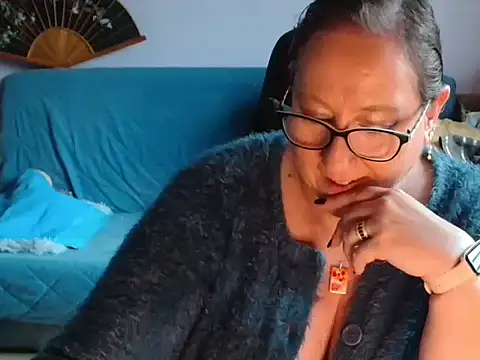 xmyriamx online show from April 2026 08:00:02 AM