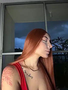 alesziarose  online show from February 2026 11:27:02 PM