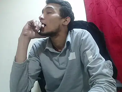 Calientes96 online show from February 2026 04:09:01 AM