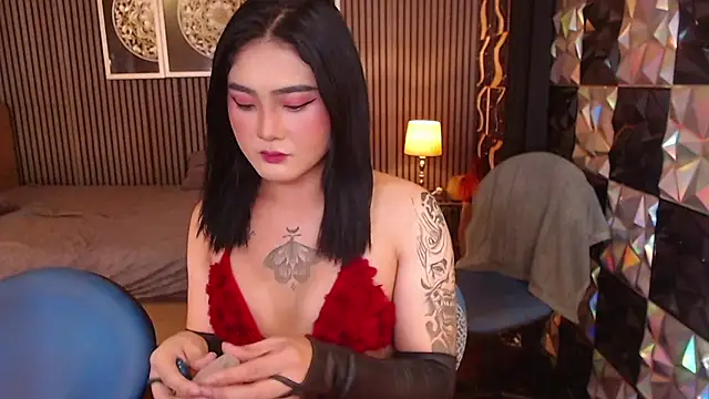 Snapshot of SeductiveJilianTS chatting on August 2026 05:12:01 AM SeductiveJilianTS online show from August 2026 05:12:01 AM