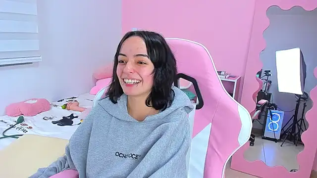 LittleAlexandra online show from February 2026 05:17:01 AM