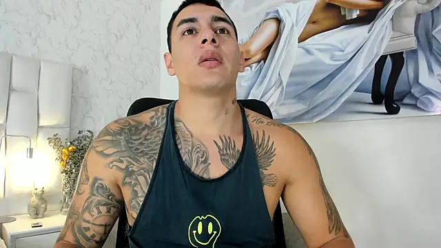 Snapshot of MassimoCo_ chatting on May 2026 10:22:01 AM MassimoCo online show from May 2026 10:22:01 AM