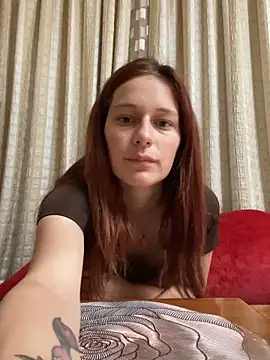 Snapshot of Lily_Viola chatting on June 2026 06:52:02 AM Lily Viola online show from June 2026 06:52:02 AM