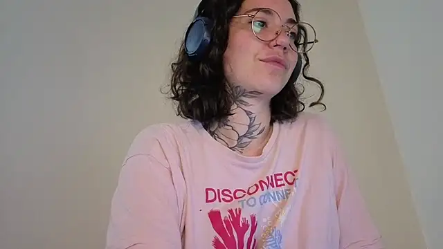 Dirty Pink online show from June 2026 08:17:02 AM