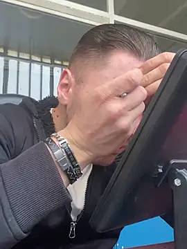 allee2206 online show from April 2026 08:17:01 AM