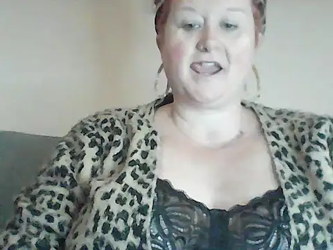 BustyRedxx online show from June 2026 08:42:02 AM