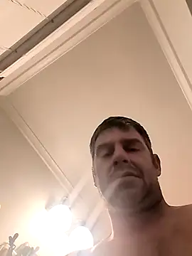 Snapshot of RyanTow06011148 chatting on March 2026 05:44:01 AM RyanTow06011148 online show from March 2026 05:44:01 AM