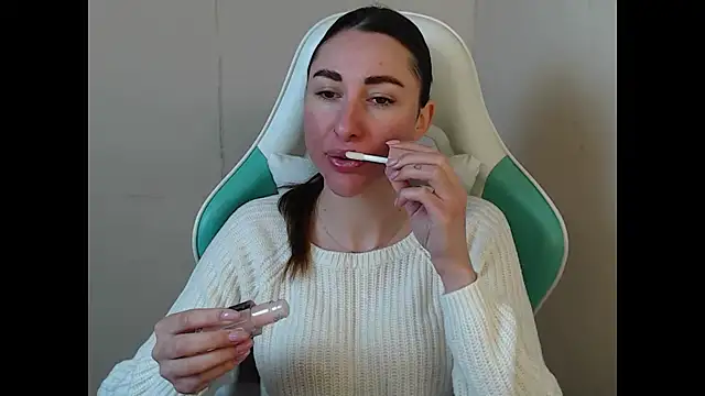 cammila horn online show from March 2026 06:40:02 AM