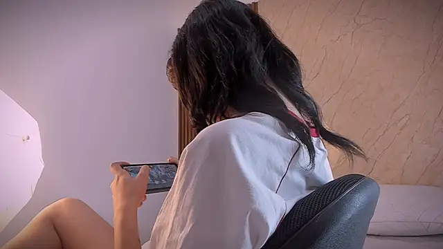 diana santy online show from April 2026 06:16:01 PM