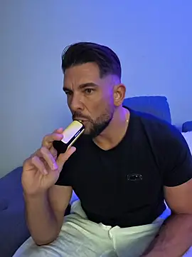 Angelo 33 online show from February 2026 08:35:01 PM