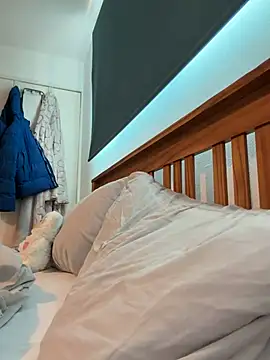 DarkdesireXoX online show from March 2026 04:12:02 PM