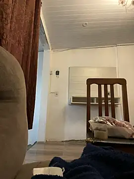 cdzinhahanna online show from February 2026 10:02:02 PM